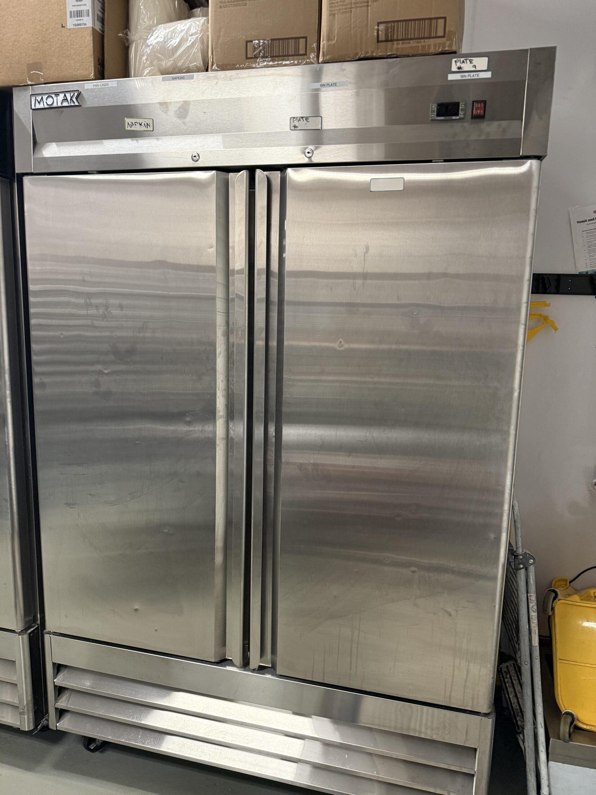 Commercial Freezer, Image 2
